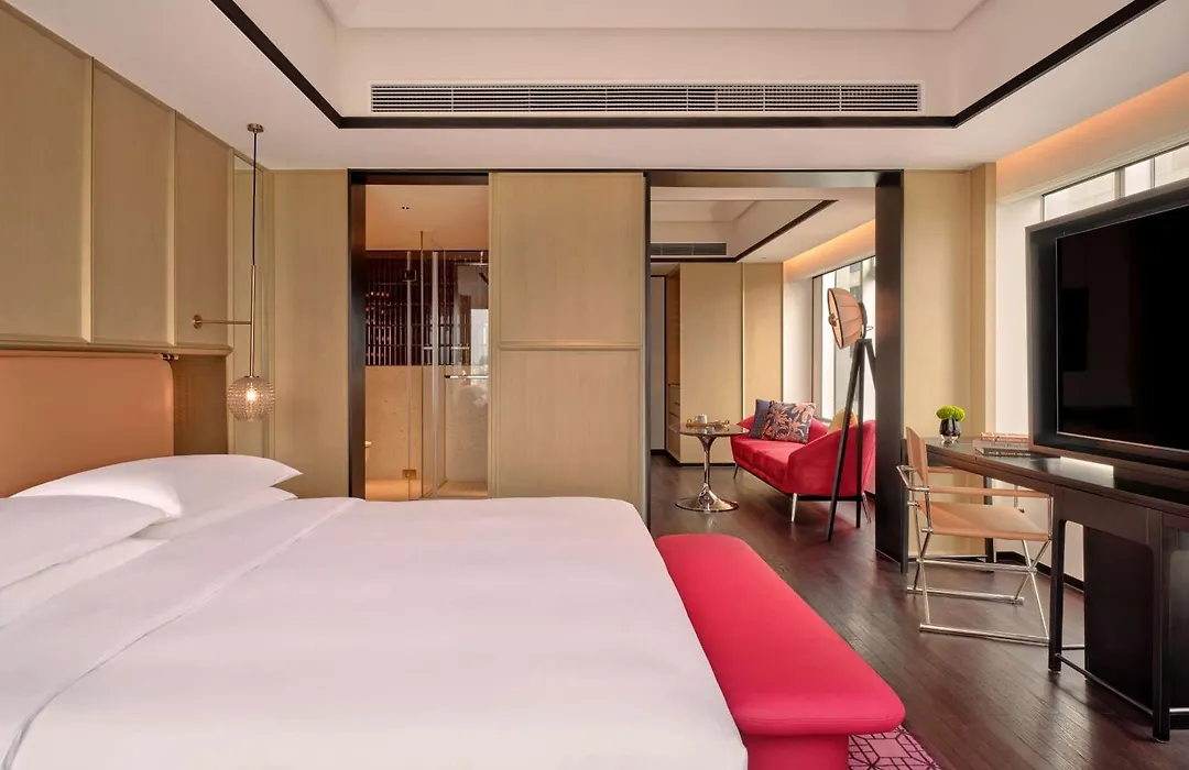 Hyatt Centric Zhongshan Park 5*